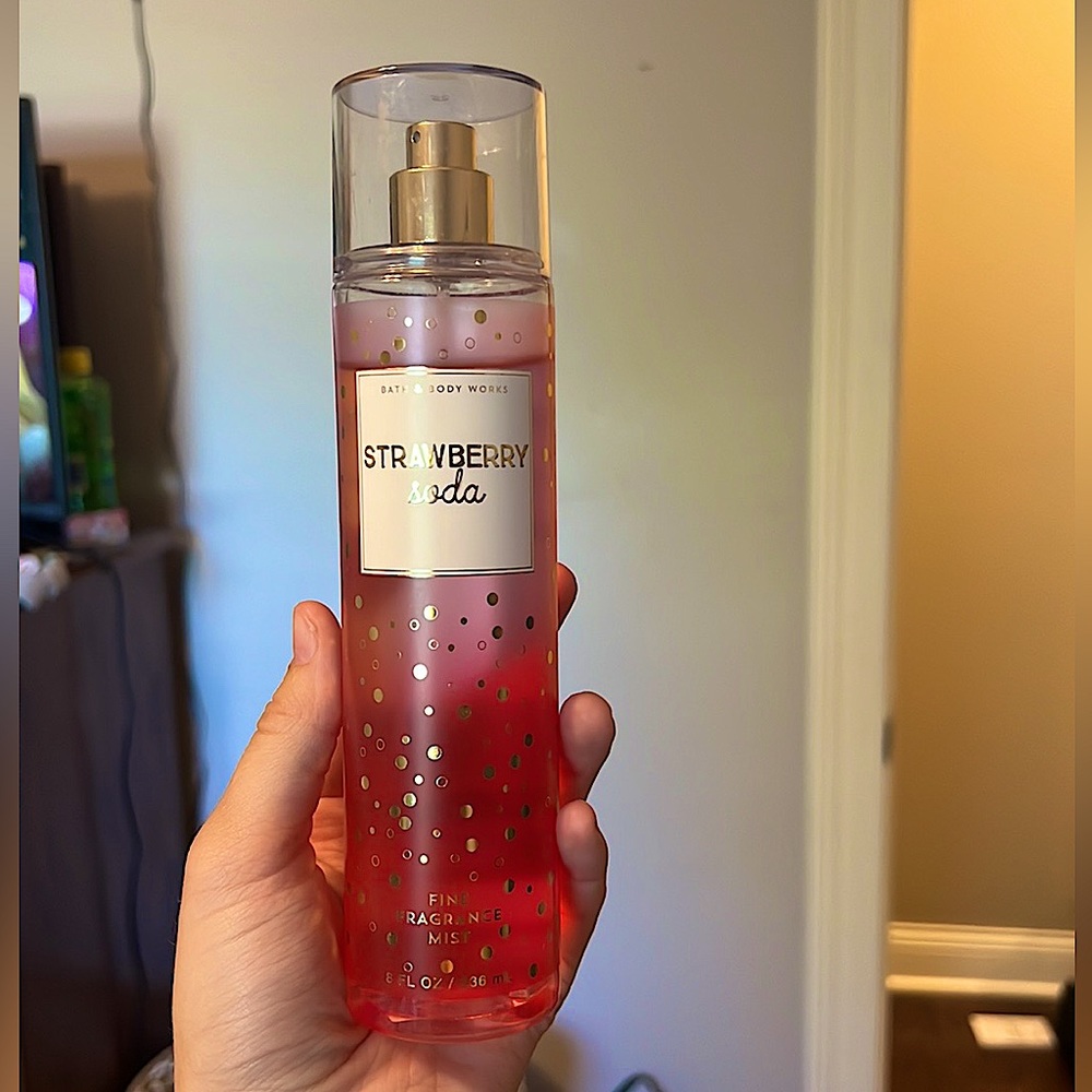 Strawberry Soda Body Mist Bath & Body Works